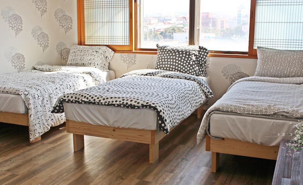 Jeju Airport Mira Guesthouse Стая снимка